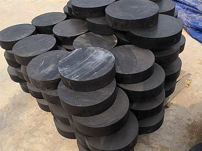 东川区板式橡胶支座由若干层橡胶片与薄钢板经加压硫化